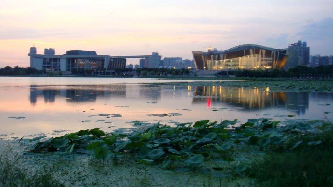 点击跳到下一张