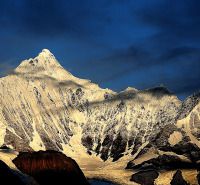 飞来寺。梅里雪山