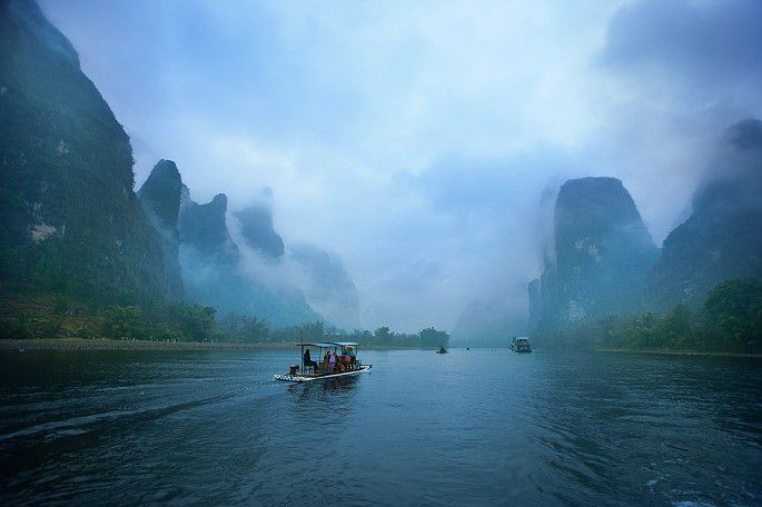 漓江烟雨.jpg